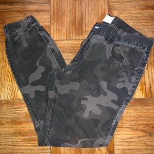 Men’s camo joggers
